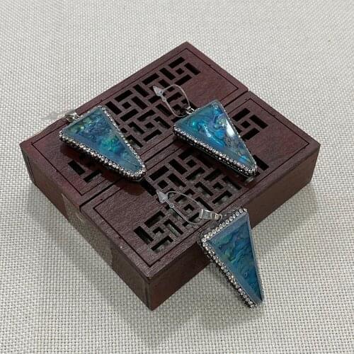 Long-lasting Lustrous Bulk Jewelry Charm Rim Abalone Shell Triangle Shape Necklace Pendant Accessories Fashion Wholesale Can Be