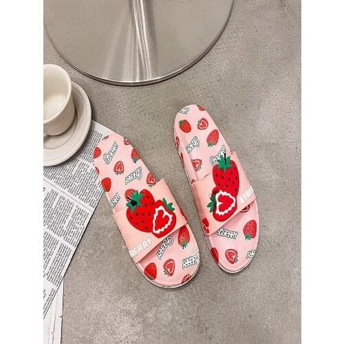 2021 new fruit slippers female summer wear fashion Korean version of strawberry shoes leisure indoor soft flop