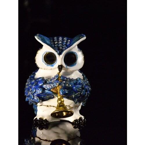 QIFU Metal Design Exquisite Owl Blowing a Trumpet Shape for Home Decoration