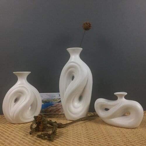 European-style Ceramic Hollow Vase Black Heterosexual Flower Arrangement Container Room Countertop Flower Vase Wedding Ornaments