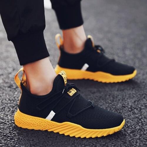 2021 Summer Breathable Running Shoes for Men Comfortable Mesh Sports Sneakers Male Black Yellow Athletic Footwear
