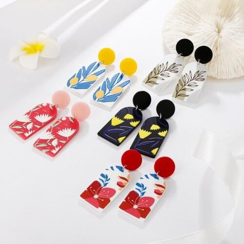 New Womens Geometric Large Acrylic Hoop Earrings Fashion Personality Pendant Earrings 2021 Gift Jewelry Accessories