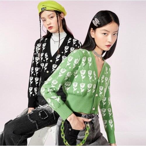 Women Floral Pattern Knitted Cardigan V-neck Long Sleeve Crop Tops, Green/ Black