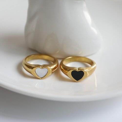 High Grade Retro White Black Epoxy Heart Rings for Ladies PVD Gold Finish Small Opal Ring Womens Ethnic Stainless Steel Jewelry