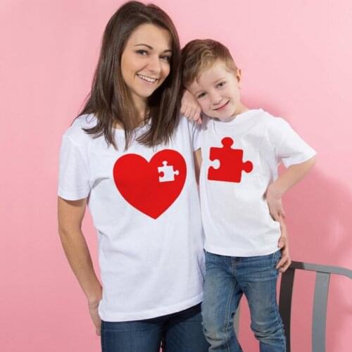 Family Matching Tee Valentines Day Cute Tshirts 1pcs I Love Mom Mommy and Me Outfit Mother Daughter Son Gift Unisex T-shirt