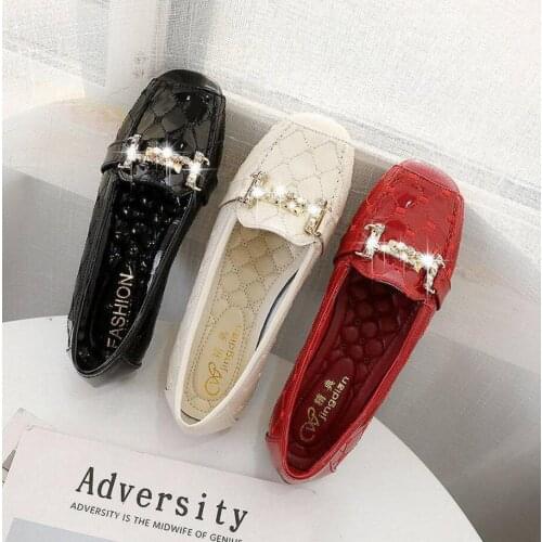 Womens Flats Loafers Metal Chain Shoes Fashion Leather Brand Zapatos Mujer Designer Ladies Shoes Woman Luxury Female Footwear