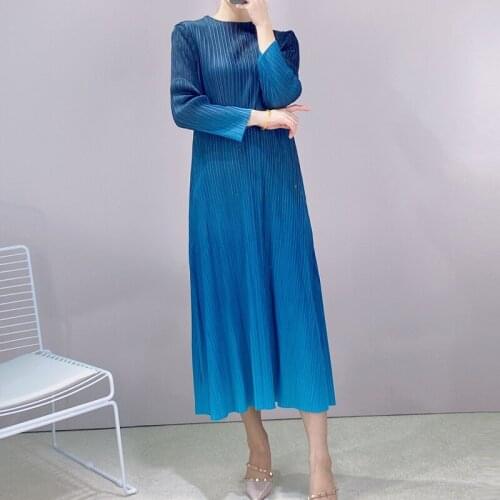 2021 New Autumn Miyak pleated woman dress Fashion Design Stand-up collar Gradient Loose Plus Size Female A-line Dresses Tide