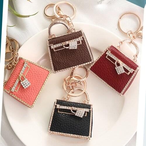 Fashion Decoration Creative Leather Bag Key Chain Alloy Diamond Key Chains Metal Car Pendant Small Gift Accessories
