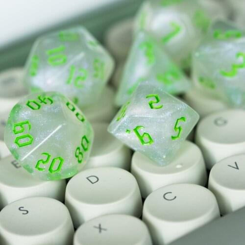 Poludie 7Pcs/Set Green Font DND Dice Set D4 D6 D8 D10 D% D12 D20 Translucent Polyhedral Dice for Role Playing Board Game RPG MTG