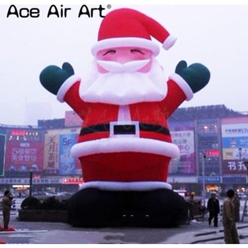 2121 Popular Grand And Cute Standing Hands Up Inflatable Santa Claus Decorations With Beard Outdoor for Christmas Event