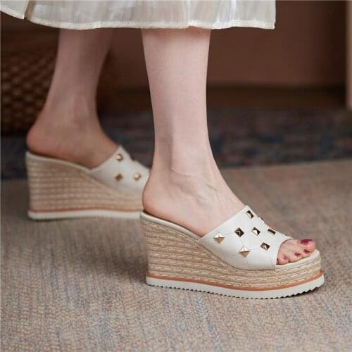 New Fashion Retro Womens Slippers, Casual And Comfortable Womens Sandals, Leather Wedges, Handmade High-quality Womens Shoes