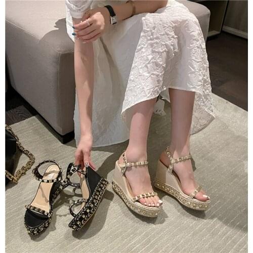 Wedge Sandals For Women 2021 Comfortable Luxury Buckle Designer Sexy Summer Fashion Rivet High Heels Non-Slip Slippers Chaussure