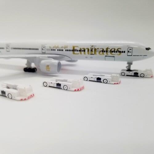 1:400 Scale Airplane Boeing Airbus Aviation Model Trailer Tow Truck Aircraft Plane Airliner Airport Scene Display Parts Collect