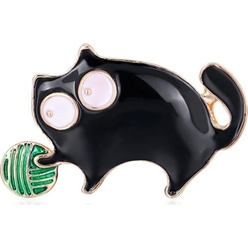 Black Cartoon Cat Brooch Holding a Ball, Korean Style Personality Fashion Creative Oil Drop Brooch Pins Gifts