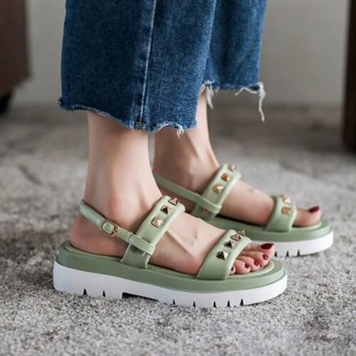 Trendy Fashion Solid Color Sexy Rivet Buckle Mid-Heel Open Toe Roman Style Ladies Sandals Summer Hot Sale