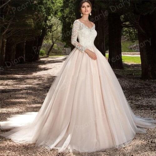 Puffy Ball Gown Wedding Dresses 2021 Champagne Bride Dress Lace Appliques Buttons Bridal Gowns Princess Robe De Mariage Custom