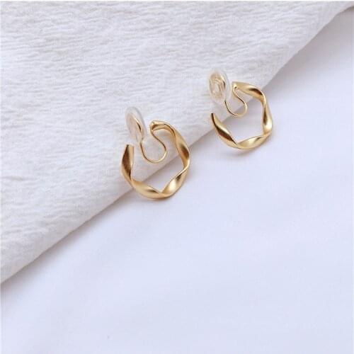 Vintage matte cool wind irregular metal earrings circle no earpiece earring earrings earrings