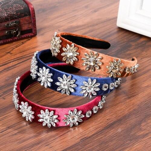 Haimeikang New Arrival Unique Designs Baroque Crystal Crown Headpieces Princess Wedding Dress Handmade Hair Accessories