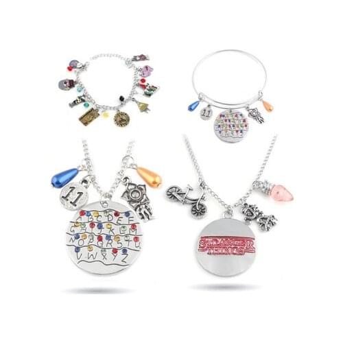 America TV Stranger Things 3 2 Necklace Keychain Alphabet Light Wall Monster 11 Letter Snakes Charms Pendant Halloween Gift Toy