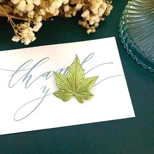 Vintage French simple leaf mens brooch, womens brooch, high-end exquisite and elegant temperament brooch