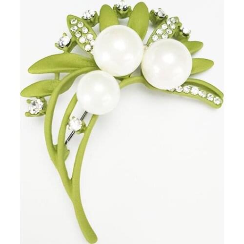 And American fashion boutique small leaf brooch brooches pearl palace set auger chain.scarves buckle accessories