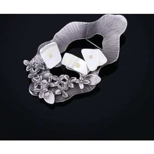 New Design Antique Geometric Shell Flower Brooches Pin Womens Alloy Vintage Style Corsage Party Weddings Banquet Brooch Gift