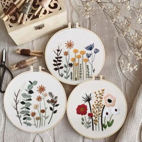 European Style Flowers DIY Embroidery Ribbon Set Beginners With Embroidery Shed Sewing Kit Cross-stitch Crafts Hand-stitched Dec