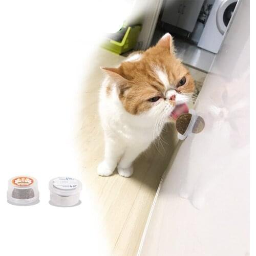 Cat playing Catnip balls Pet Cat Grass Ball Natural Catnip Ball Menthol Flavor Kitten Treat Ball Cats Playing Cleaning Teeth Toy