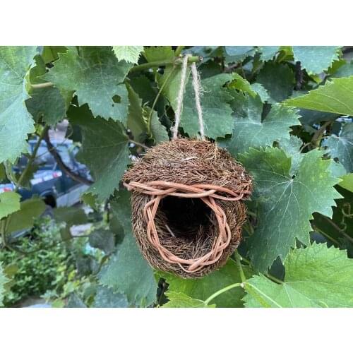 Handmade Grass Woven Bird Nest Cage Bird Living House Pet Bird Supply Outdoor Hanging Bird Nest for Yard Garden Decor