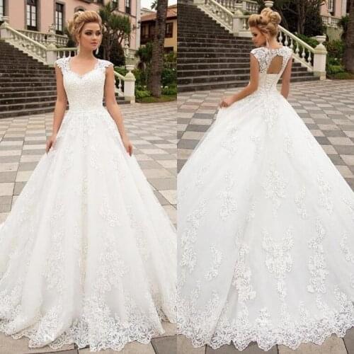 2021 Beach Boho A Line Wedding Dresses V Neck Corset Back Garden Bridal Gowns Lace Appliques Sweep Train Vestidos De Novia