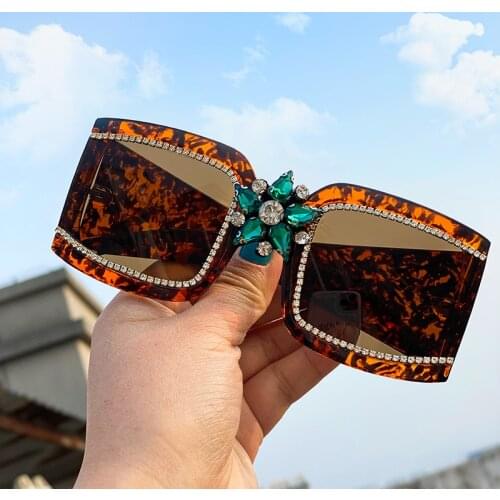 Vintage diamond sunglasses ladies luxury brand mirror rhinestone sunglasses 2020 fashion woman one piece square glasses glasses