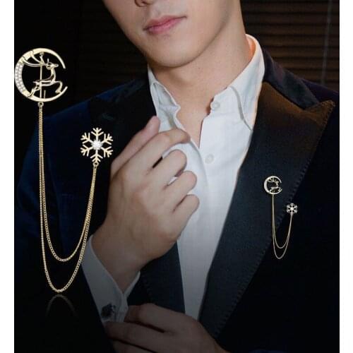 Korean Fashion Crystal Deer Brooch Pins Animal Taseel Suit Shirt Collar Brooches Luxury Christmas Gifts Jewelry Accessories