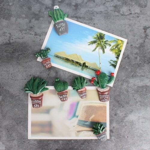 3D Cute Cactus Fridge Magnet Mini Home Decoration Lifelike Cactus Magnetic Sticker for Refrigerator Message Board Sticker Decor