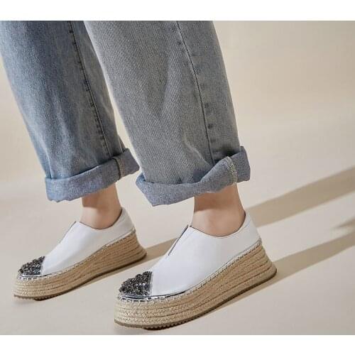 Thick Bottomed Flat Paltform Shoes Women Diamond Straw Hemp Loafers Shoes 2021 Autumn Versatile Leather White Flats Shoes