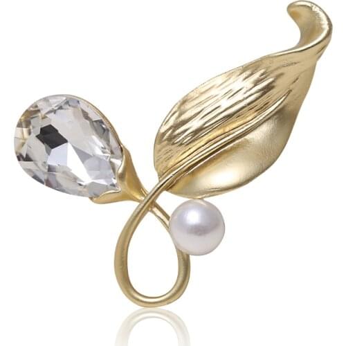 Korean Temperament Fashion Charming Women Brooch Leaf Pearl Crystal Glass Brooch Men And Women Clothing Brooch Party Gifts