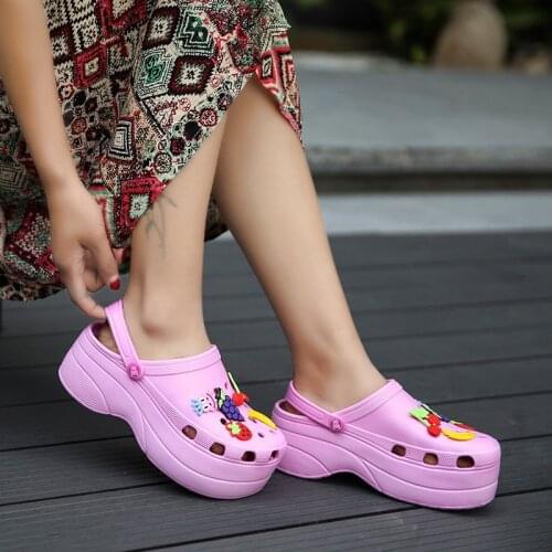 Soft bottomed high rise womens shoes thick bottomed leisure hole womens sandals Korean version student sandals fashion shoes