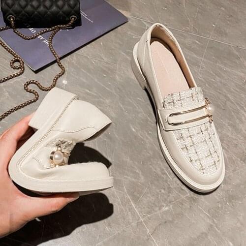 2021 Womens Shoes Fashion Personality British Style Thick-soled Wild Wide-footed Casual Loafer Sexy Solid Color Leather Shoes