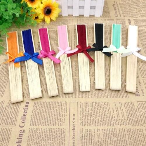 100PCS Personalized Wedding Favors Luxurious Silk Cloth Fan Tied With Ribbon Custom Printing Name and Date Drop Shipping Welcome