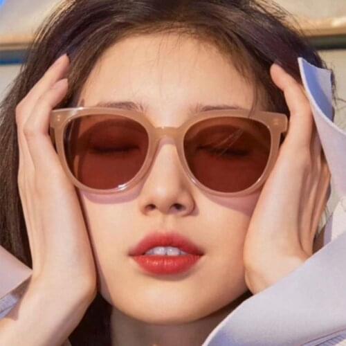 Square Clear Sunglasses Women Transparent Fashion Plastic Pink Retro Sun Glasses For Female Summer Shades Glasses UV400 Oculos