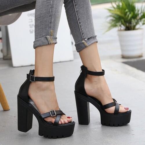 2021 New Womens Thick-Heeled Sandals Sexy Waterproof Platform Cross Buckle Hollow Banquet Nightclub Rome High-Heeled Shoes