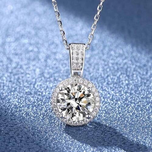 LadiesSterling Silver S925 Moissanite Necklace Round Bag One Carat D Color VVS Grade 18K Platinum Plated AU750 Colorless Jewelry