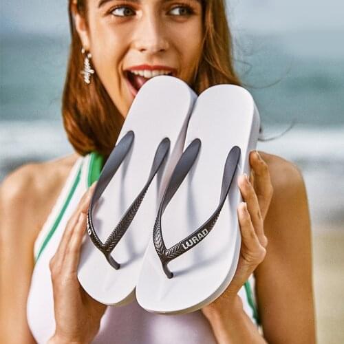 2021 New Flip-flops Summer Slippers Simple Non-slip Sandals Slope Heel Sandalias Beach Shoes Women Sandales Chanclas Mujer