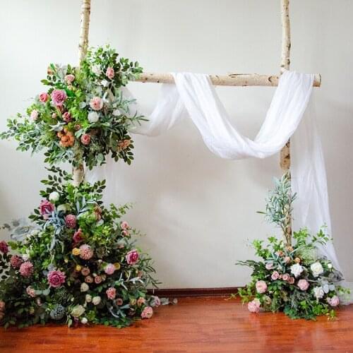 Outdoor lawn, wedding, forest flower art arch, wedding tree stump, wedding background, flower shelf props