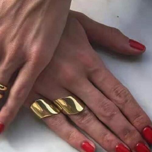 New Hot Plated Gold 316L Stainless Steel Brush Surface Arc Surface Finger Ring For Women Titanium Steel Vintage Ring Waterproof