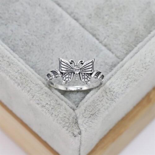 Best selling European and American S925 silver fashion simple wedding ring butterfly creative jewelry womens gift