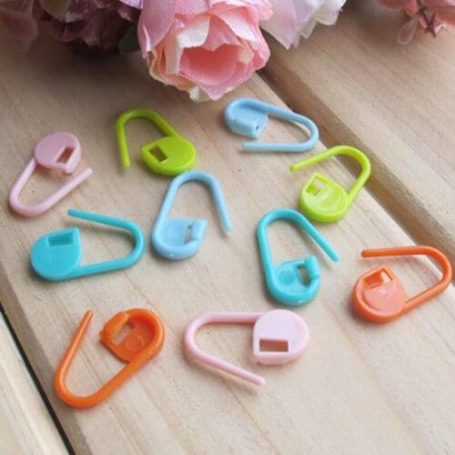 50Pcs/Lot Plastic Markers Holder Needle Clip Craft Mix Mini Knitting Crochet Locking Stitch