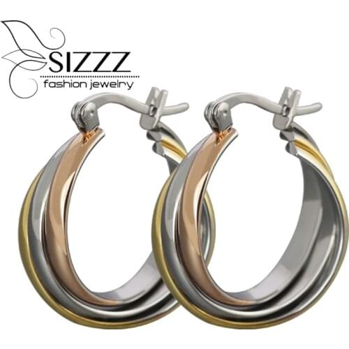 SIZZZ Women's Gold Earrings