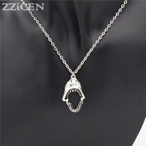 Punk Cool Sea Animal Antique Removable Big Mouth Sharp Tooth Bite Great White Shark Head Pendant Necklace for Women Men