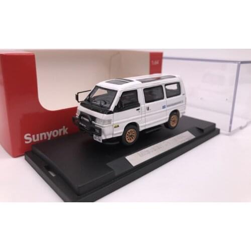 Original factory 1:64 4x4 DELICAL300 alloy toy car toys for children diecast model car Birthday gift