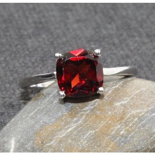Simple Design Jewelry Fasion Garnet Ring Stamped 925 Silver Fine Jewelry OEM Silver Jewelry for USA Market Gift for Your Lover